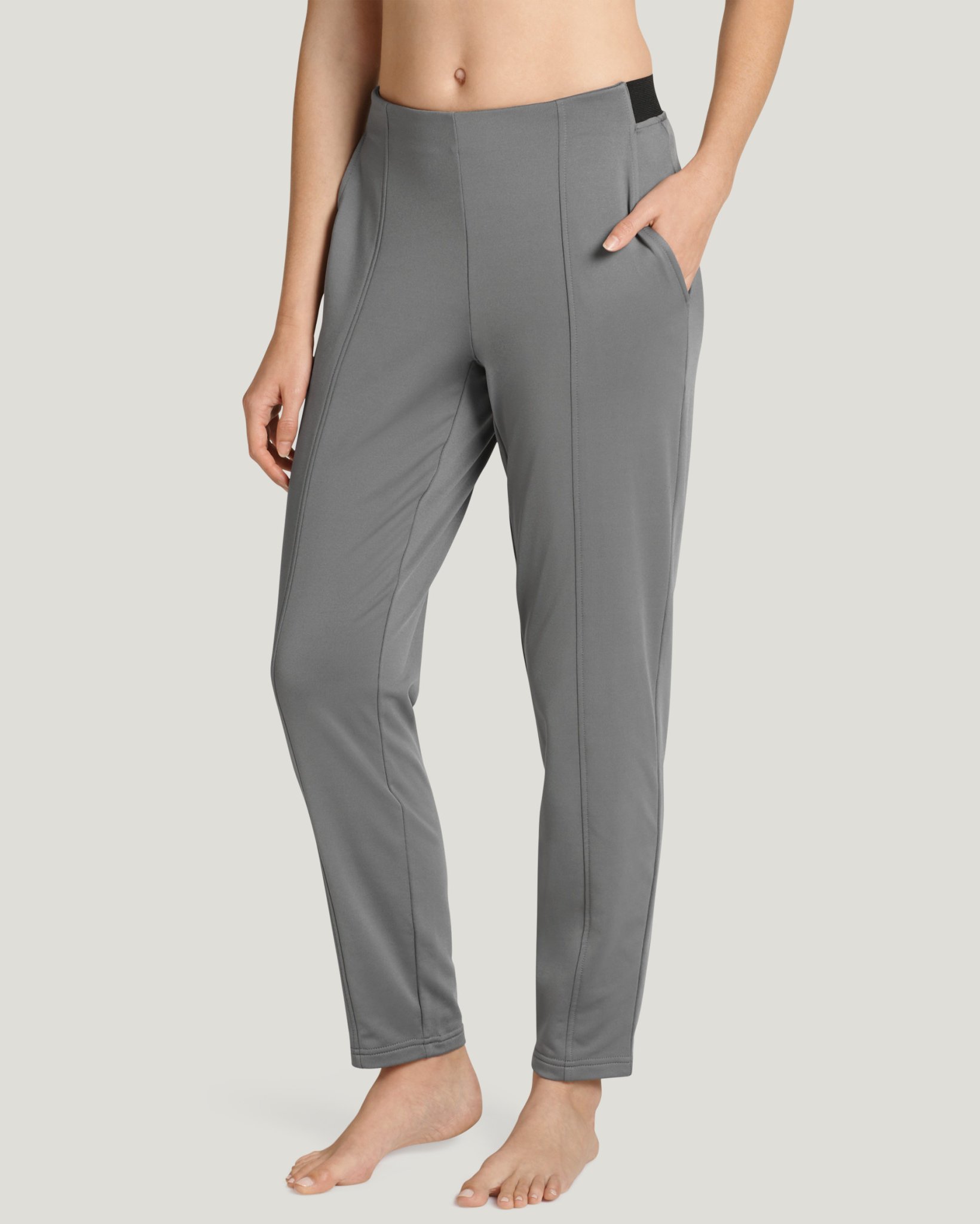 Tapered Pintuck Pant
